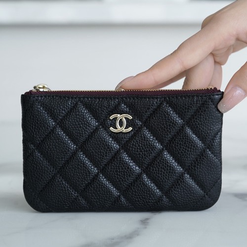 샤넬 클래식 미니 파우치 캐비어 A82365