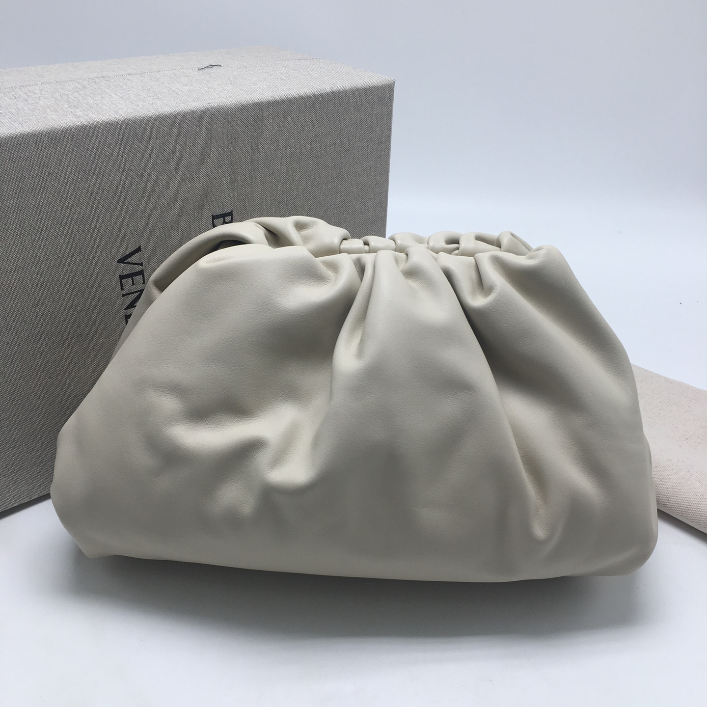 보테가베네타 가방 (3일 이내 수령가능) 당일출고