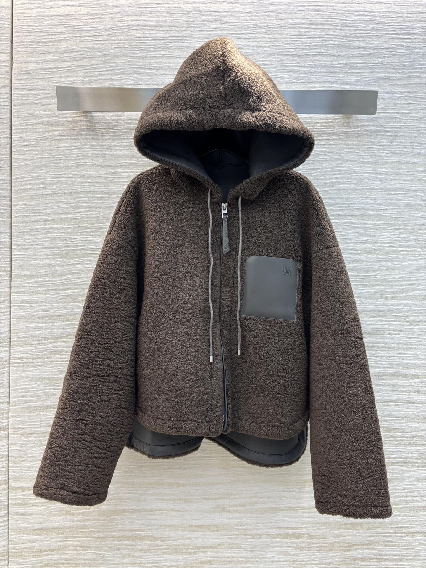 로에베 시어링 후드집업