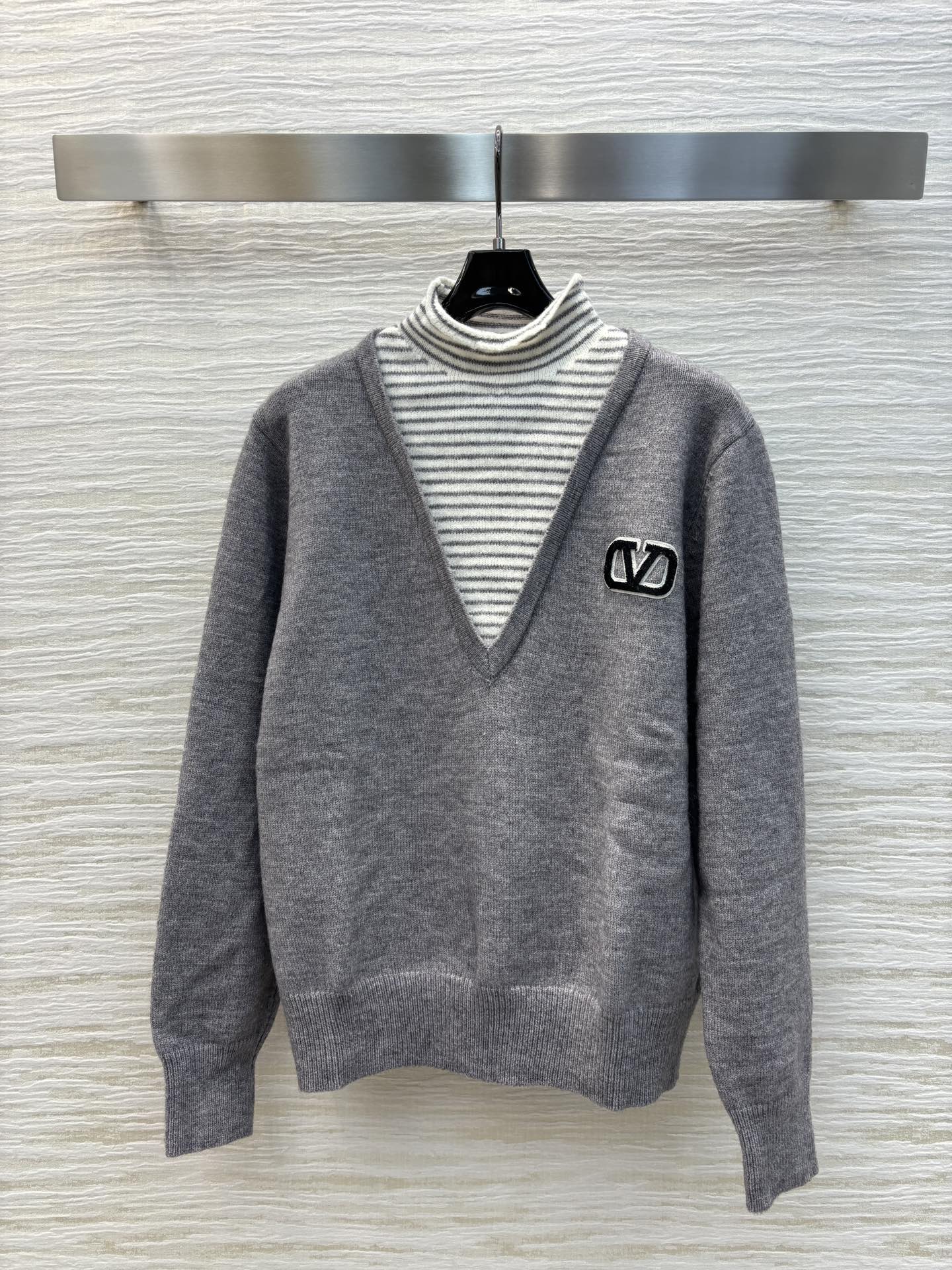 발렌티노 터틀넥 스웨터