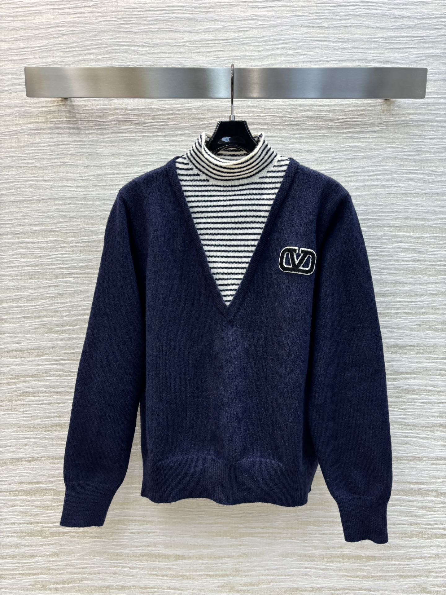 발렌티노 터틀넥 스웨터