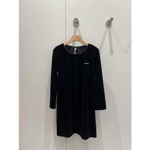 미우미우 자수 드레스