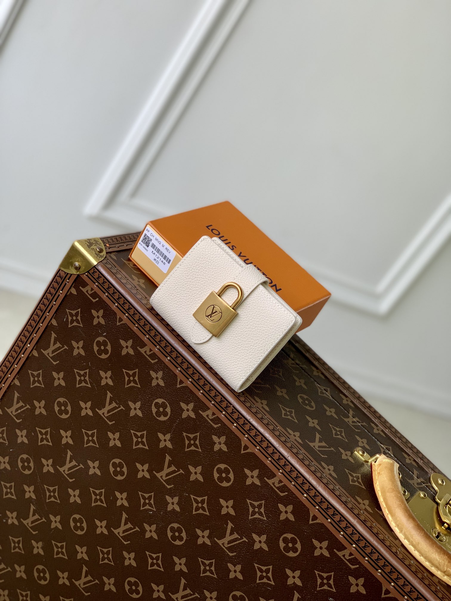 루이비통 로우키 컴팩트 월렛