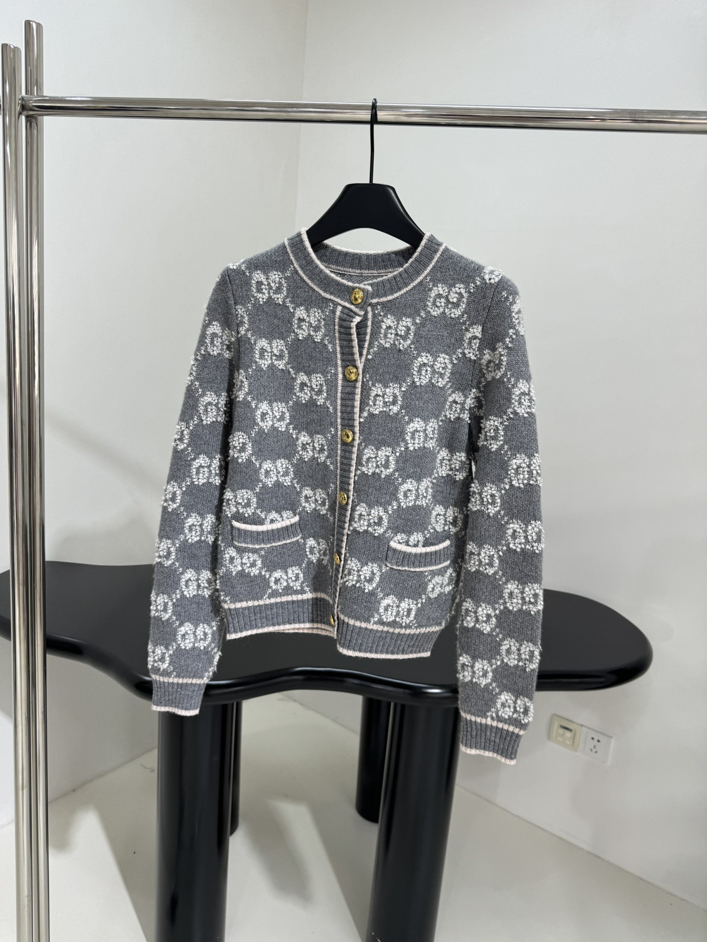 구찌 신상 가디건