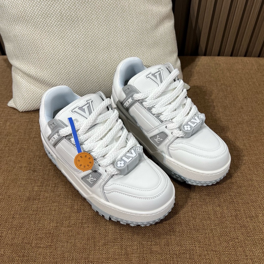 루이비통 트레이너 스니커즈 (정품급)