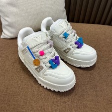 루이비통 트레이너 스니커즈 (정품급)