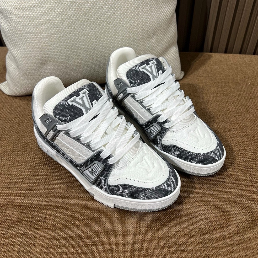 루이비통 트레이너 스니커즈 (정품급)