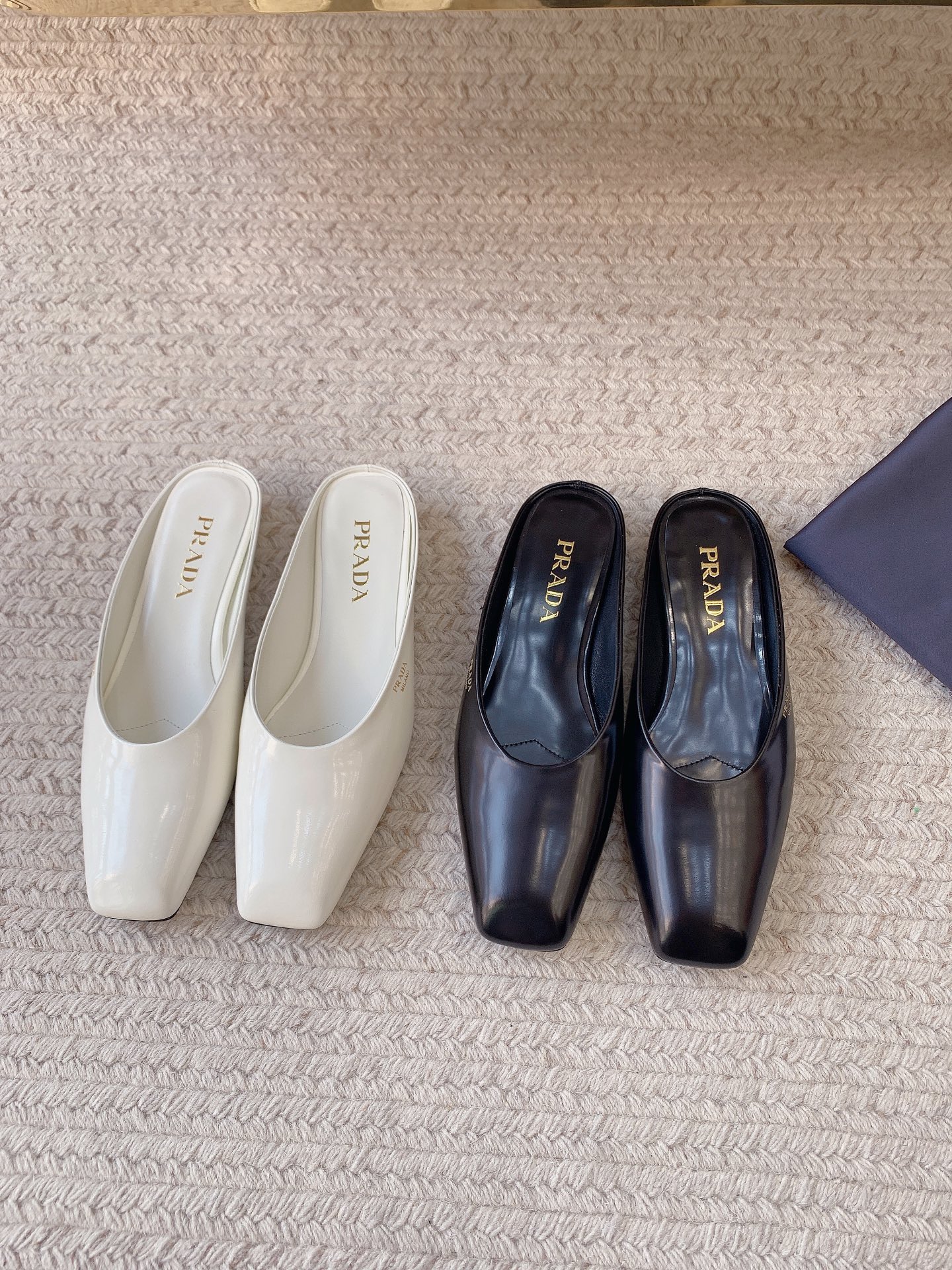 프라다 뮬 (2컬러)