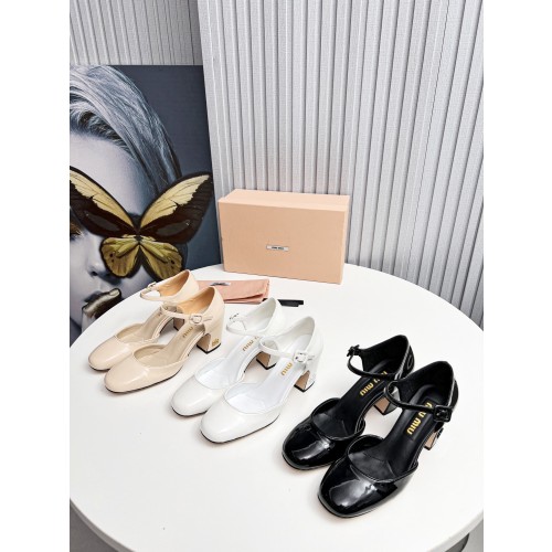 미우미우 메리제인 슈즈 (굽높이 6.5cm)