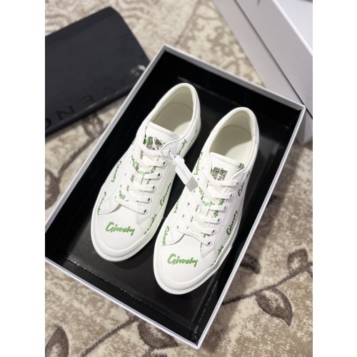 지방시 스니커즈