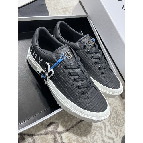 지방시 스니커즈