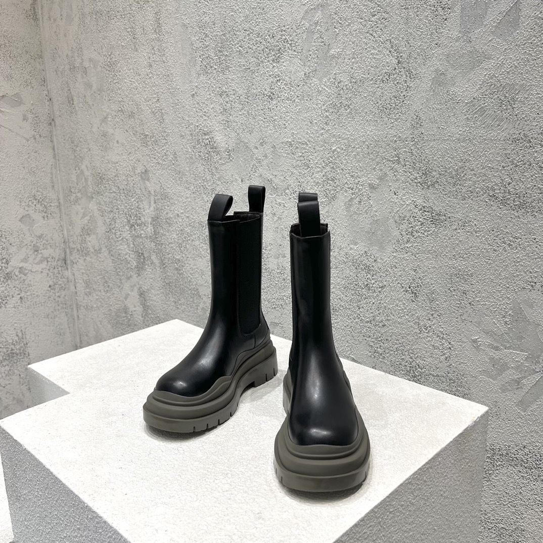 보테가베네타 남여공용 러그 첼시 부츠 굽 높이 5.5cm