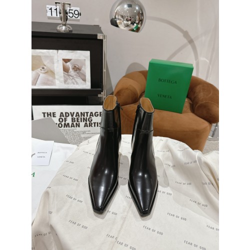 보테게바베네타 미들부츠 페이던트 카프스킨