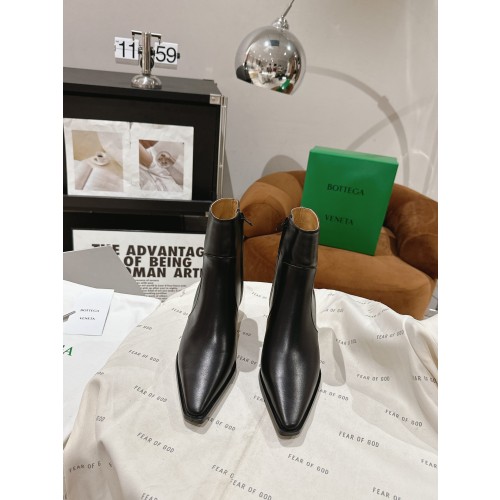 보테게바베네타 미들부츠 블랙 카프스킨