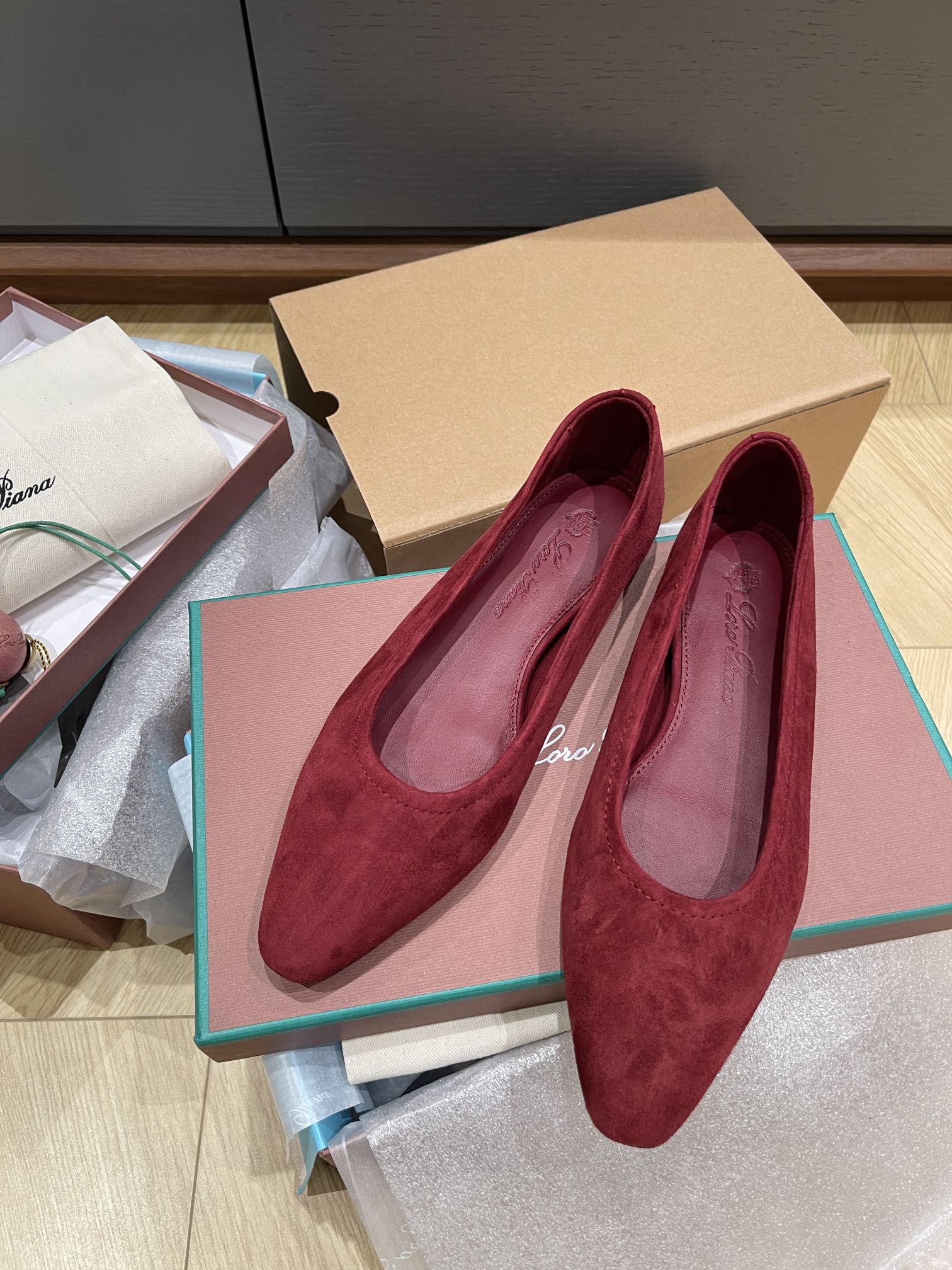 로로피아나 구두