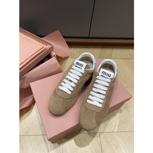 미우미우 스니커즈