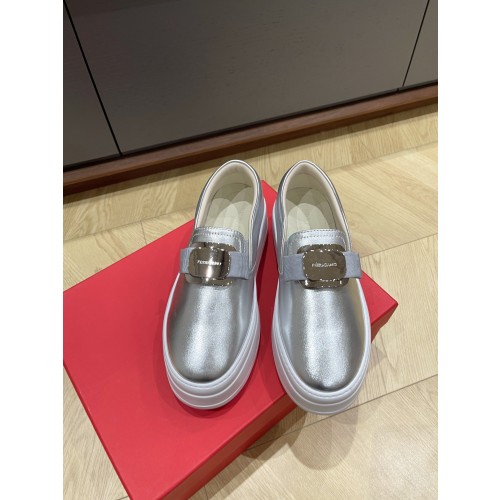 페레가모 스니커즈