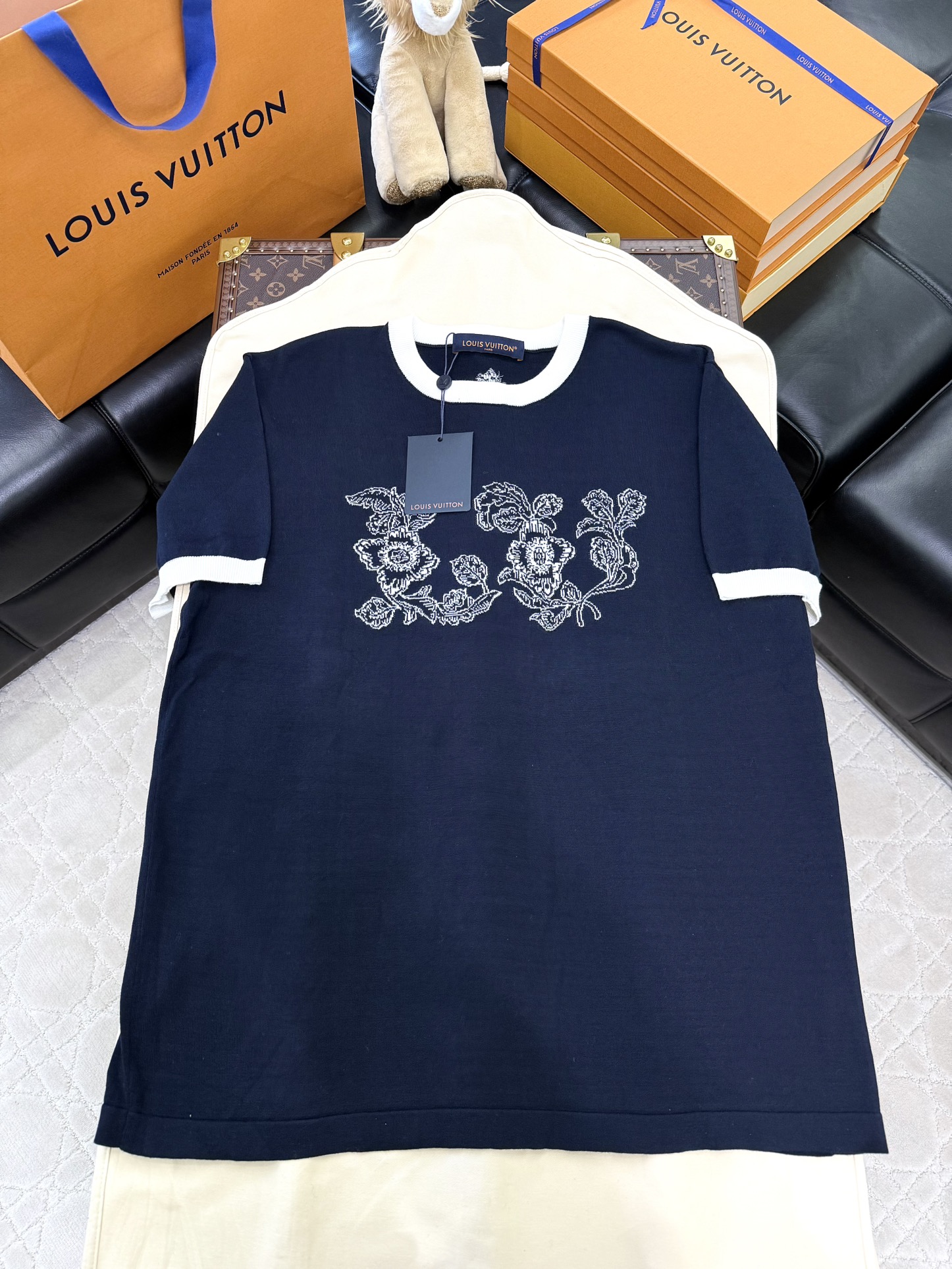 루이비통 반팔티