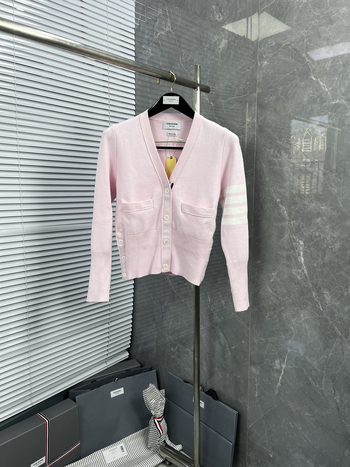 톰브라운 가디건