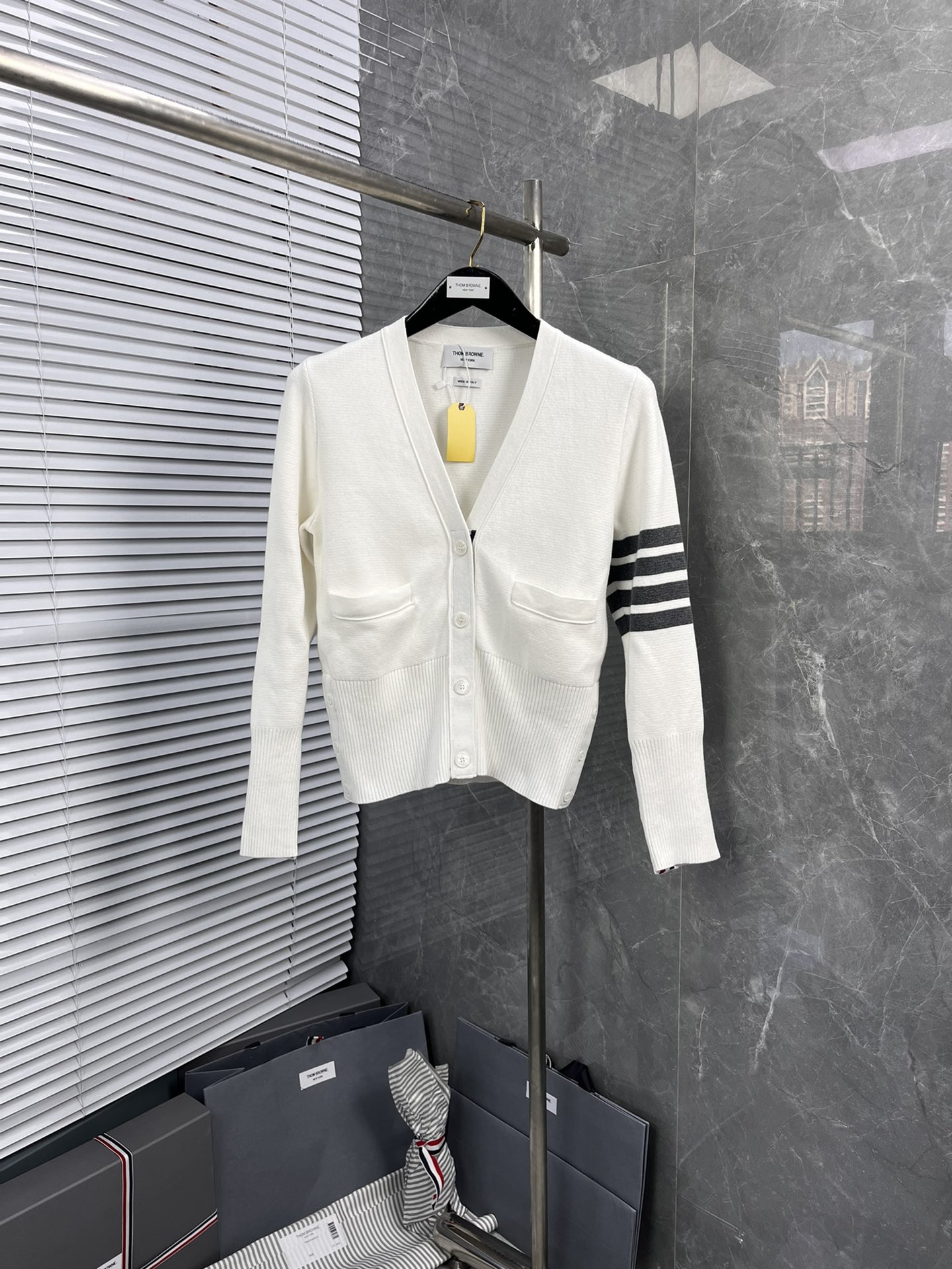 톰브라운 가디건