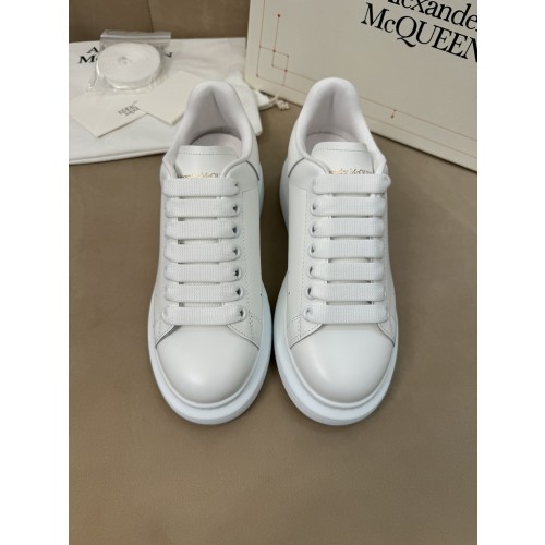 알렉산더맥퀸 스니커즈
