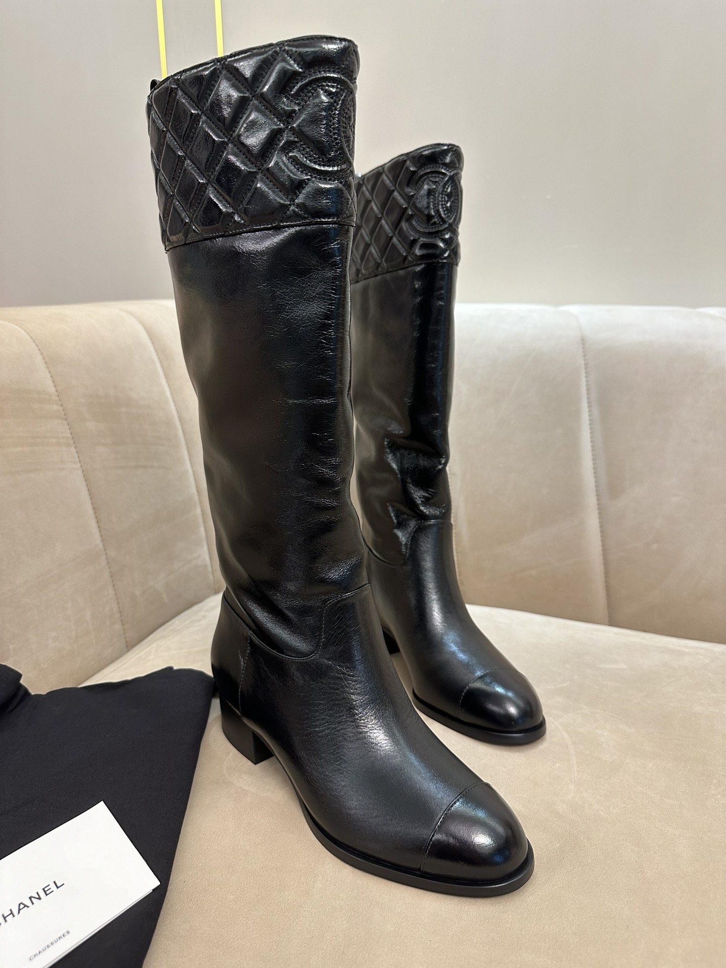 샤넬 롱부츠 정품급