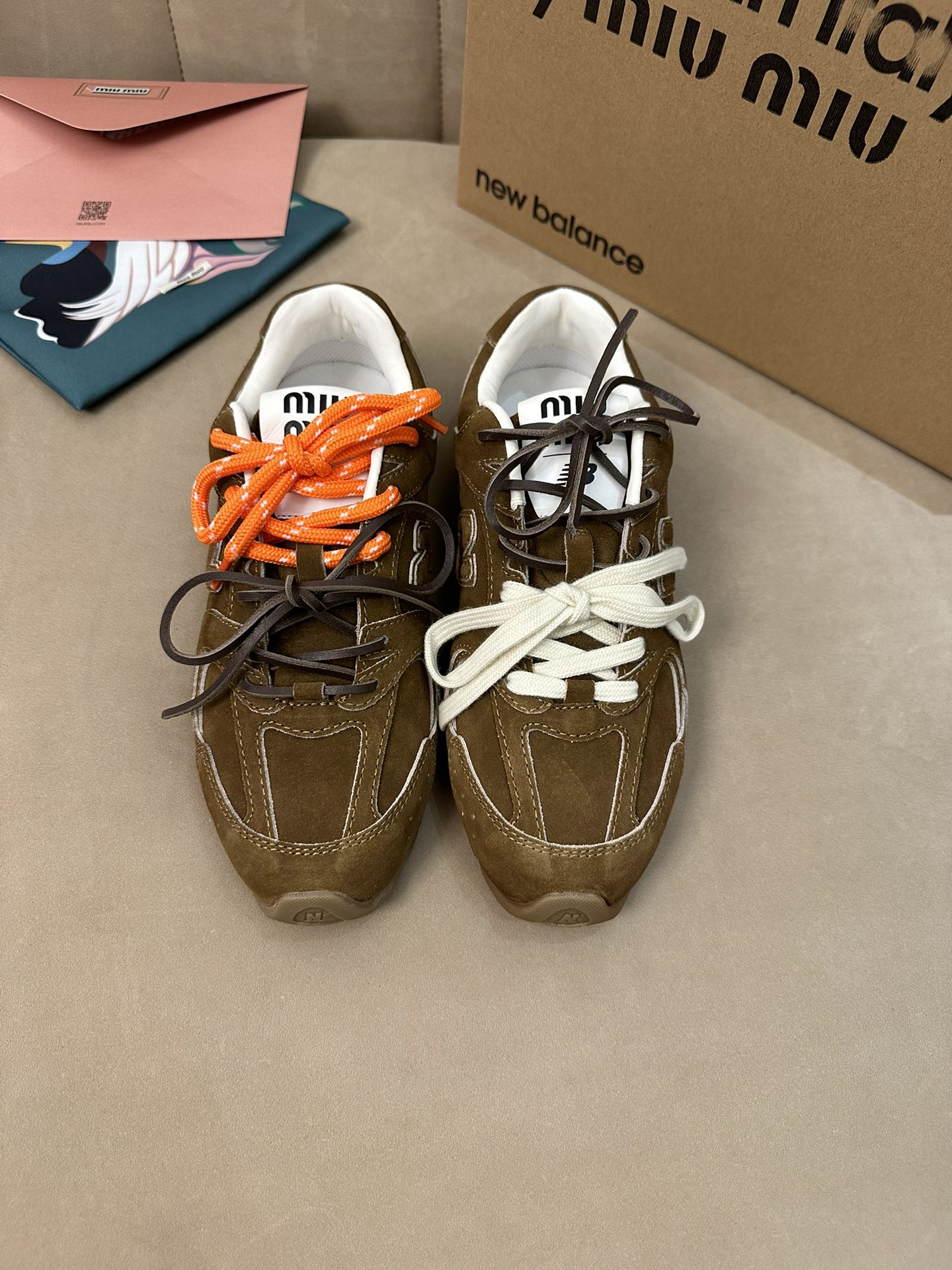 미우미우x뉴발란스 콜라보 스니커즈 정품급
