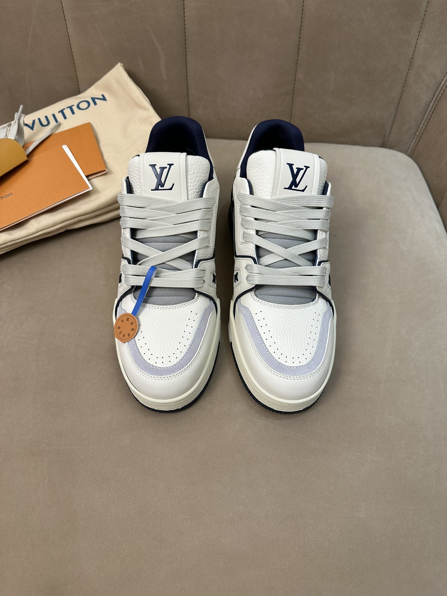 루이비통 스니커즈 