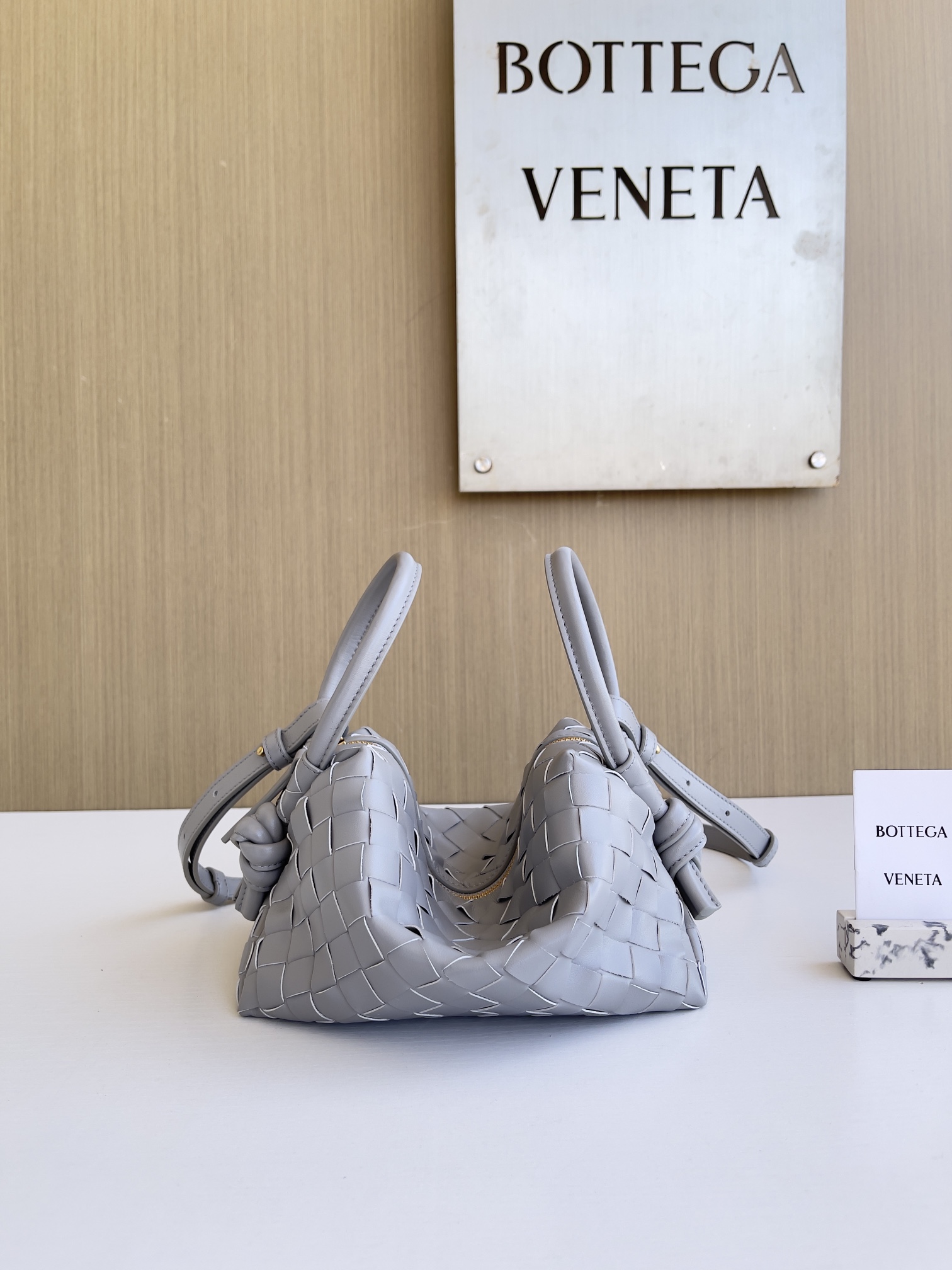 보테가베네타 루프 스몰 크로스백 796615