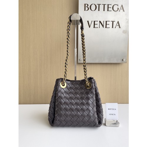 보테가베네타 25년신상 파라슈트 체인 숄더백 817175