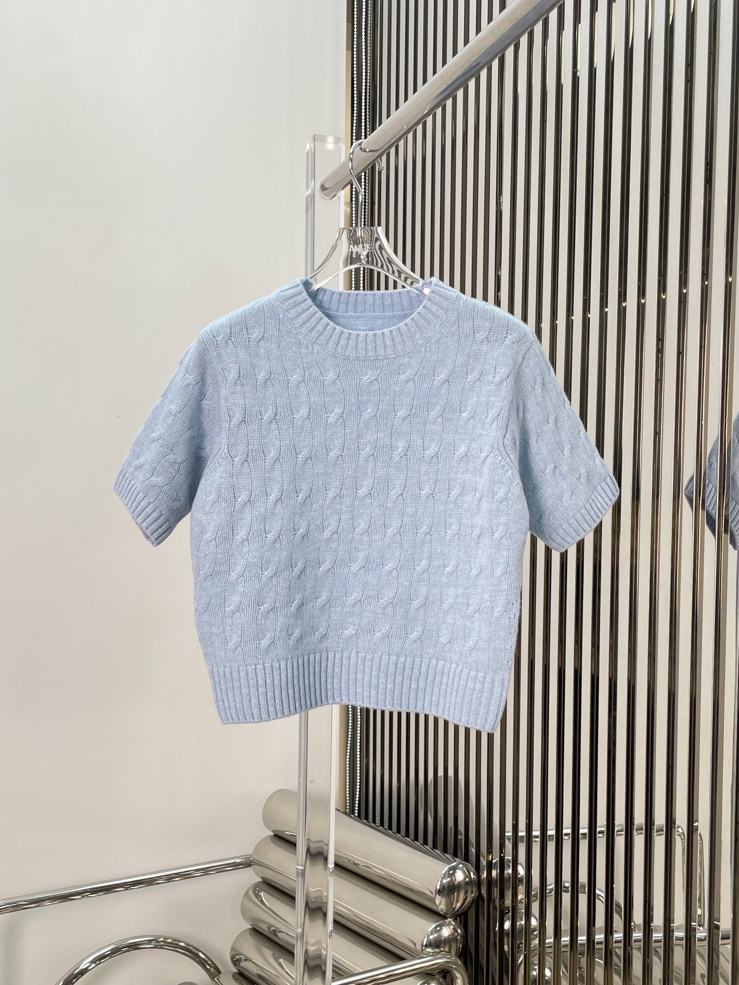 프라다 25S/S 니트