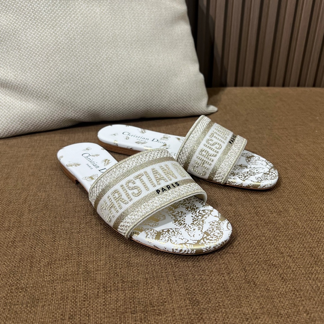 디올 디웨이 슬리퍼 정품급