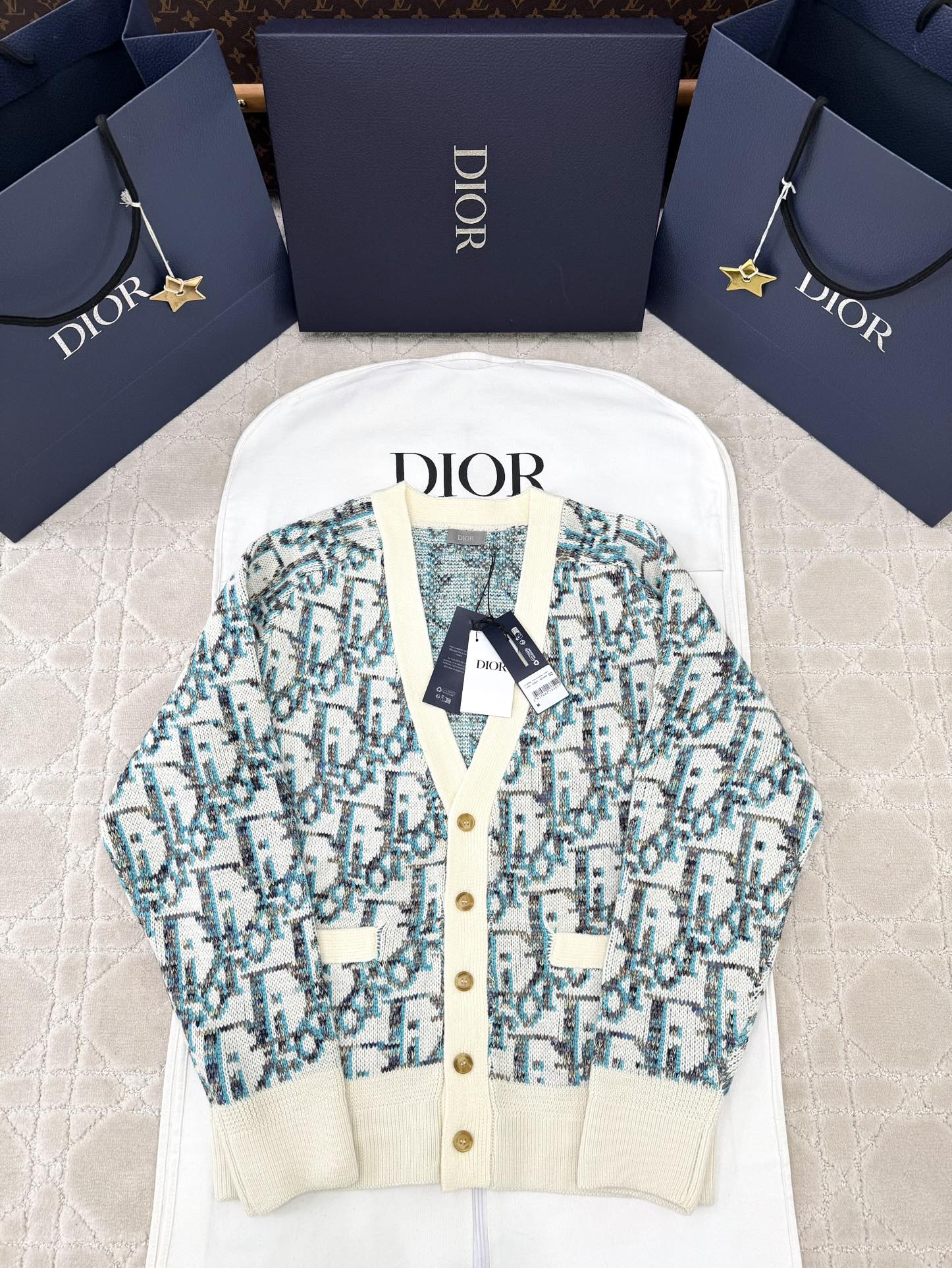 디올 25SS 가디건