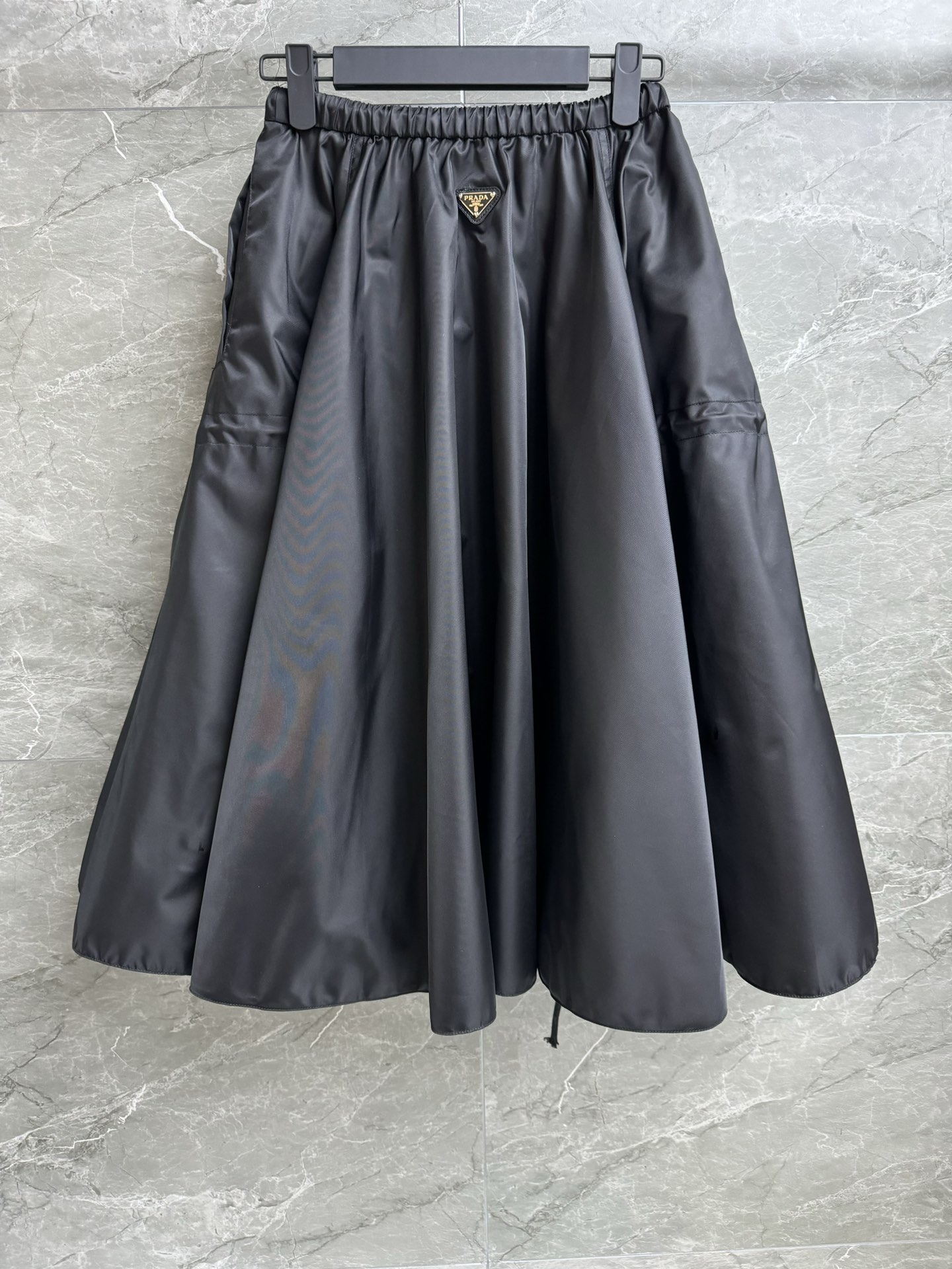 프라다 리나일론 스커트