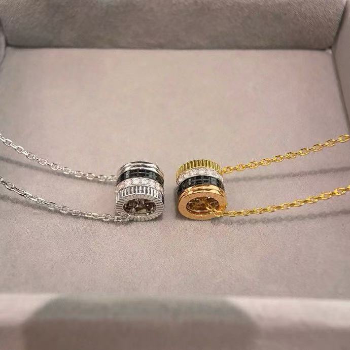 부쉐론 콰트로 클래식 라지 네크리스