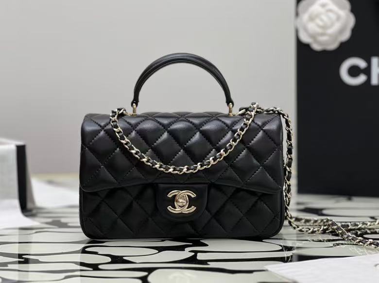 샤넬 뉴미니 탑 핸들백 샴페인골드