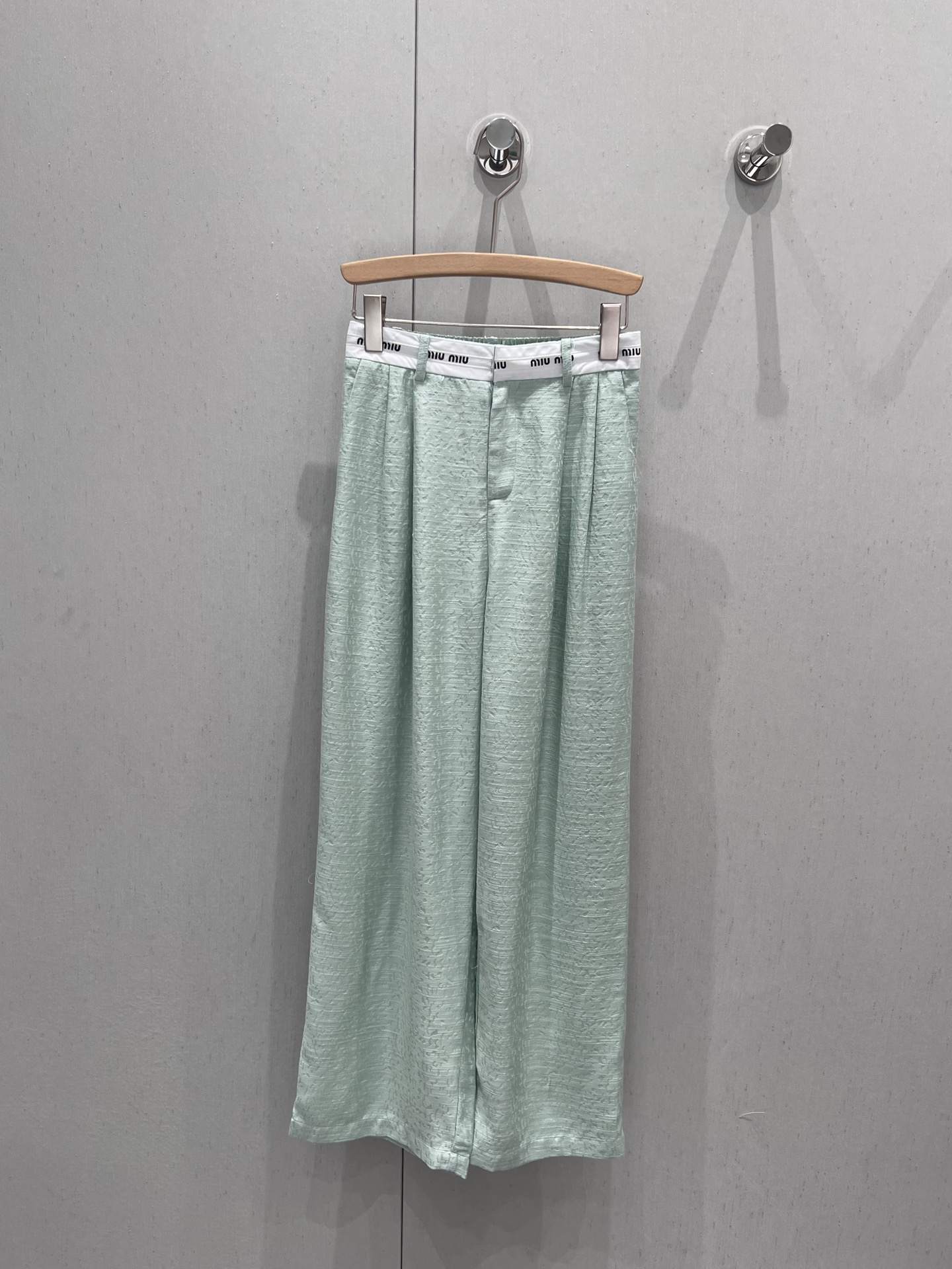 미우미우 트레이닝 바지