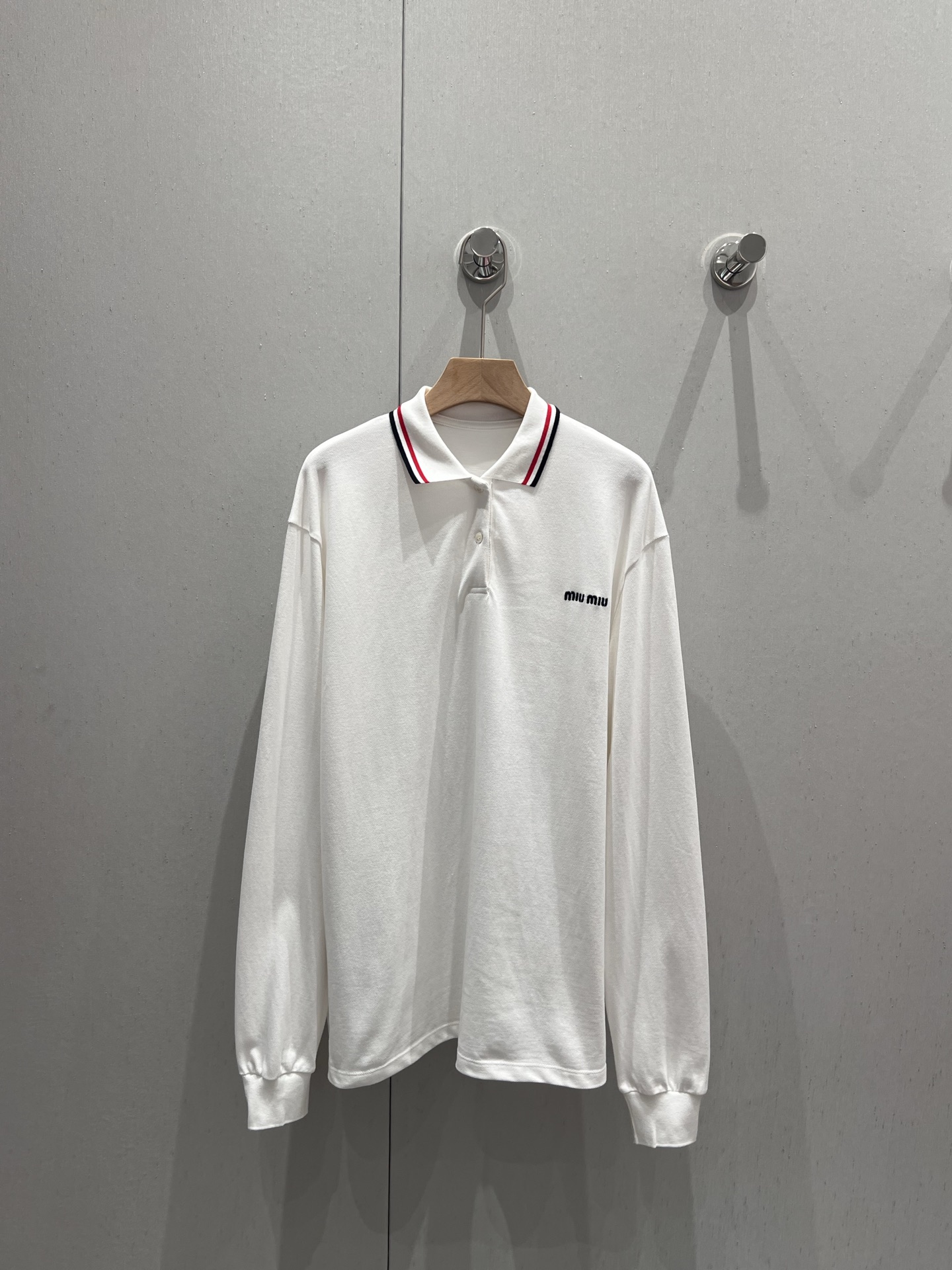 미우미우 카라티