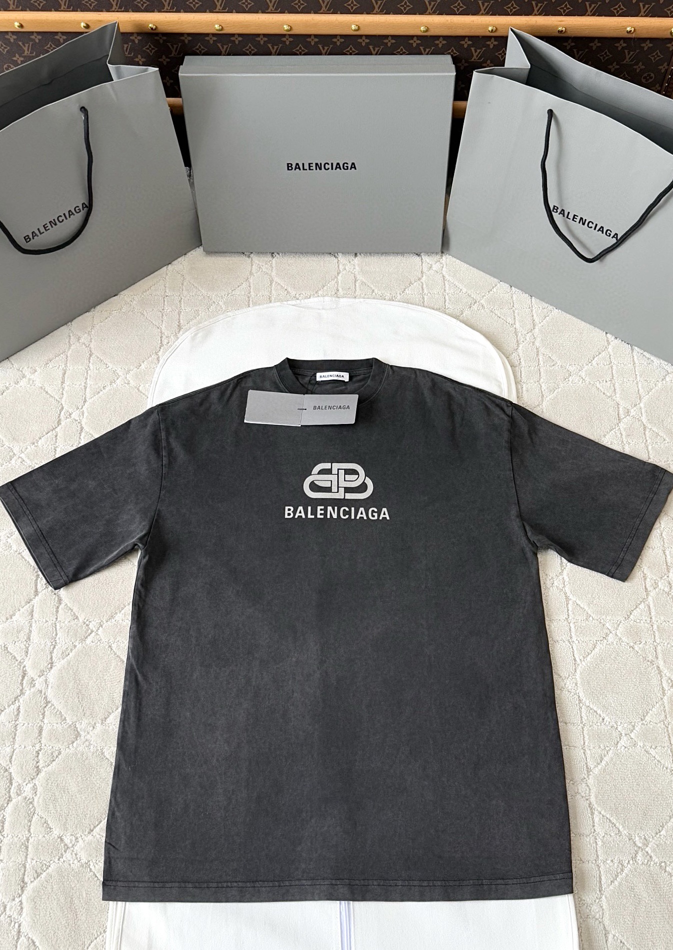 발렌시아가 반팔티