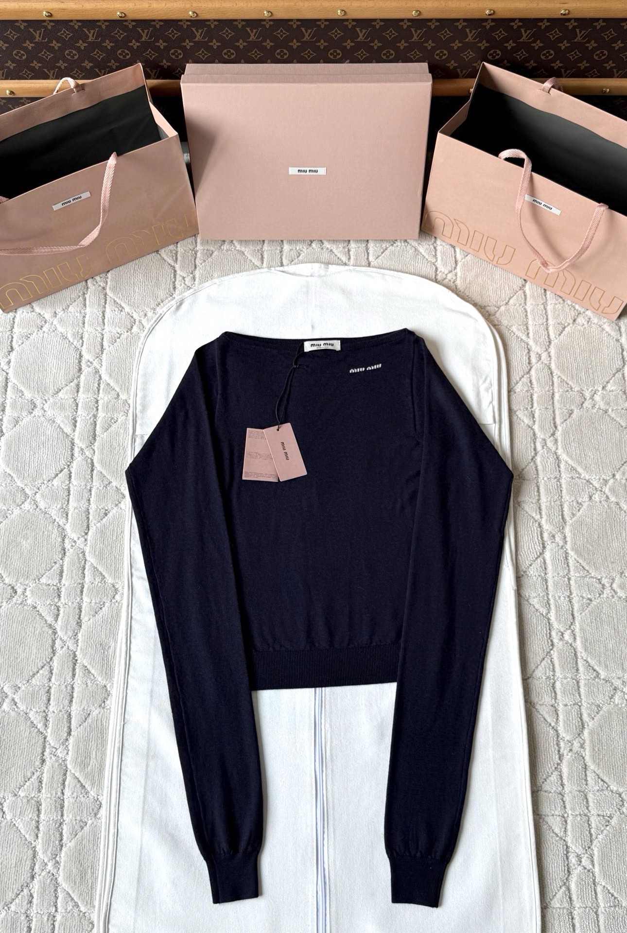 미우미우 원숄더 니트 긴팔
