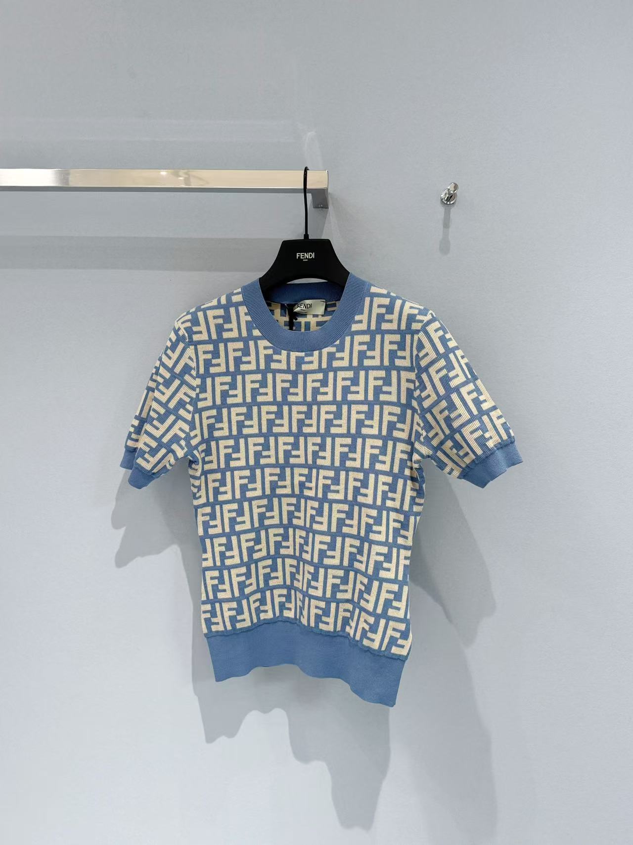 펜디 반팔 스웨터