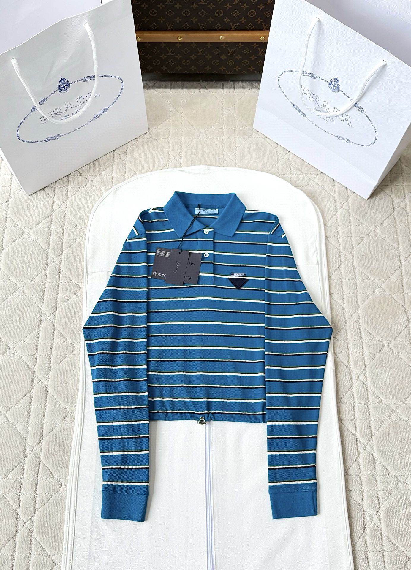프라다 25ss 폴로 셔츠 긴팔