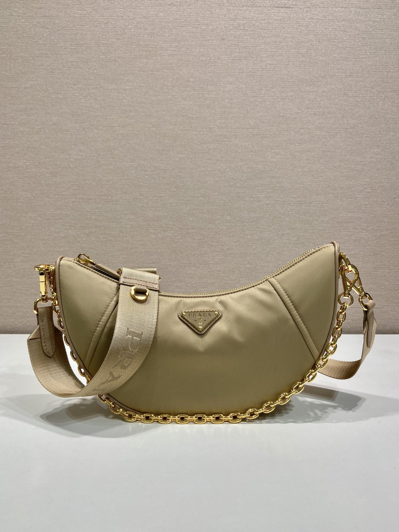 프라다 드뮈룬 리나일론 숄더백 카멜 브라운