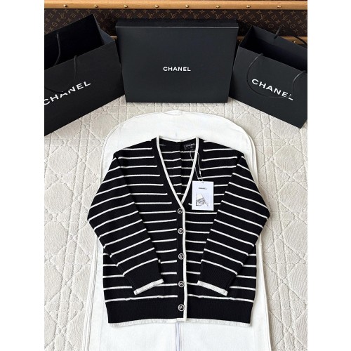 샤넬 25s 스트라이프 v넥 가디건