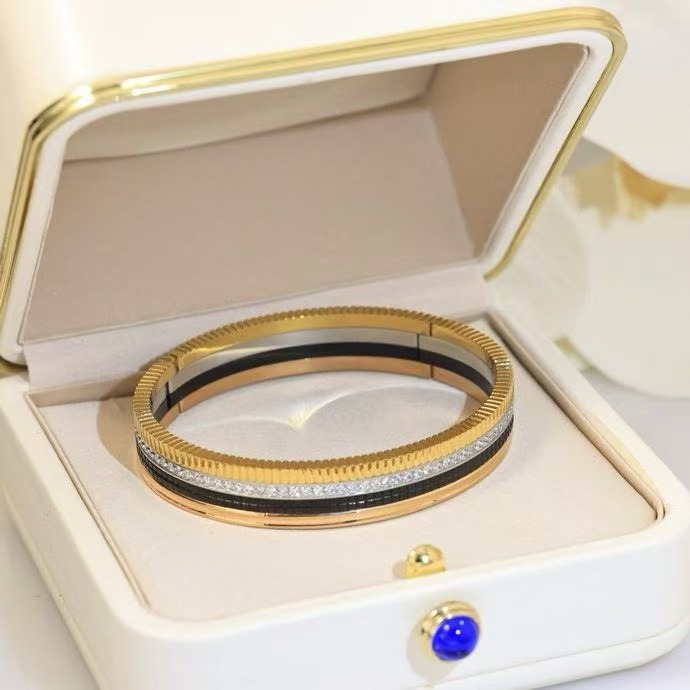 부쉐론 콰트로 클래식 뱅글