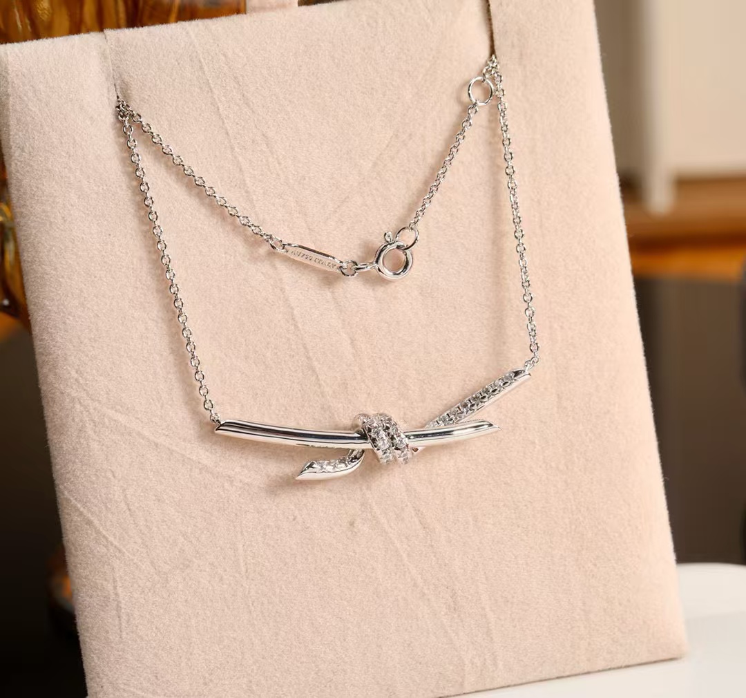 티파니앤코 티파니 노트 펜던트 다이아 [3컬러]