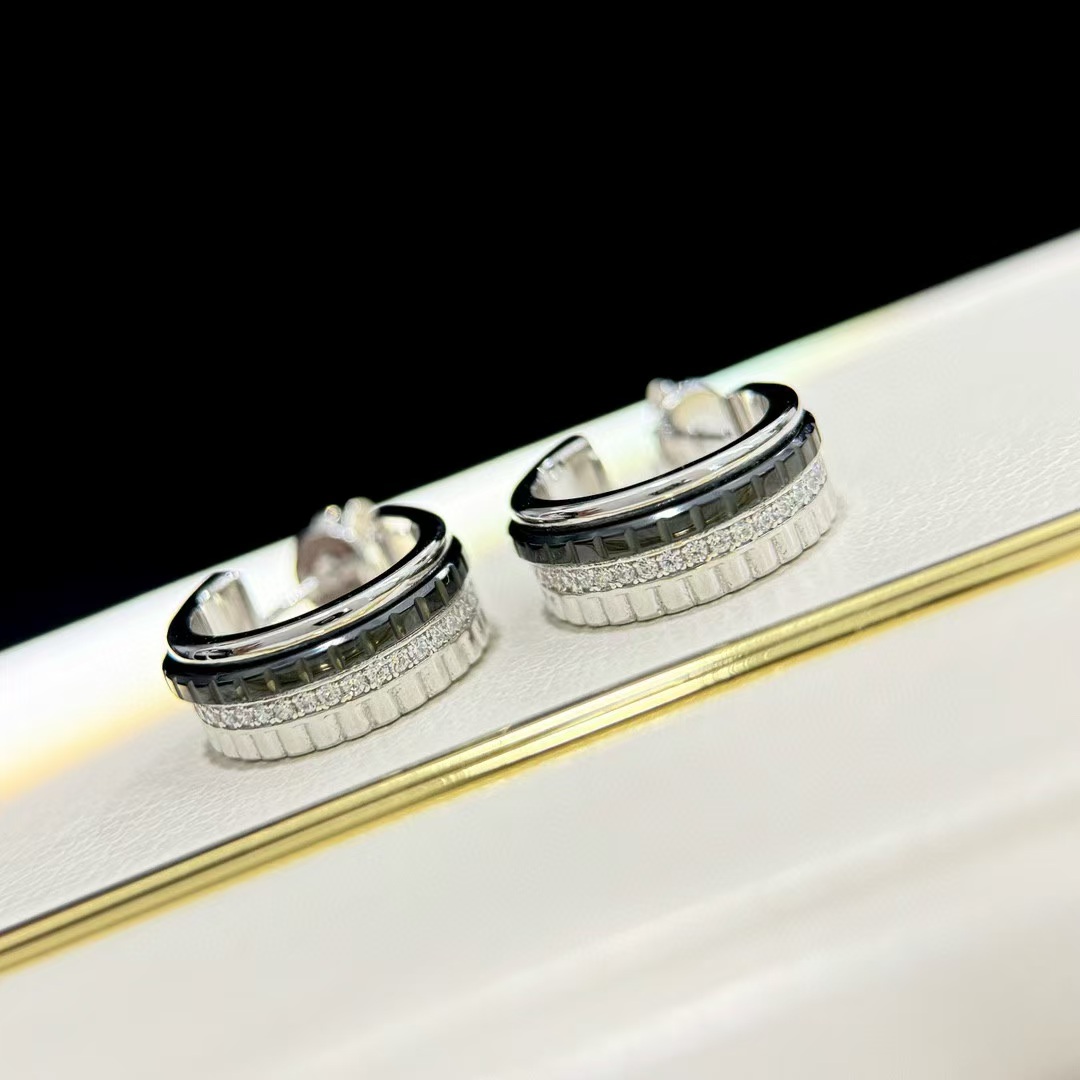 부쉐론 콰트로 다이아 이어링