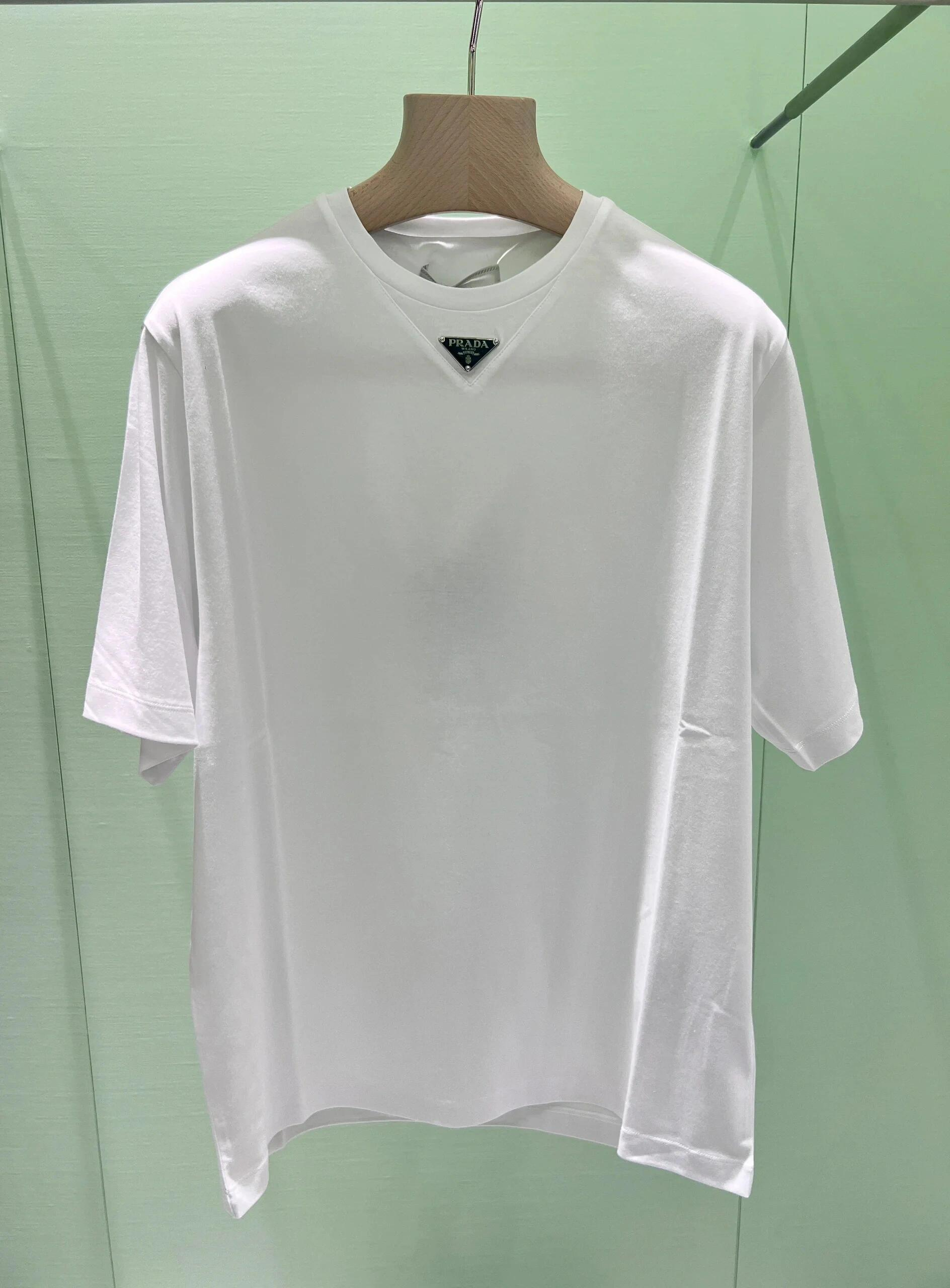 프라다 삼각로고 반팔티