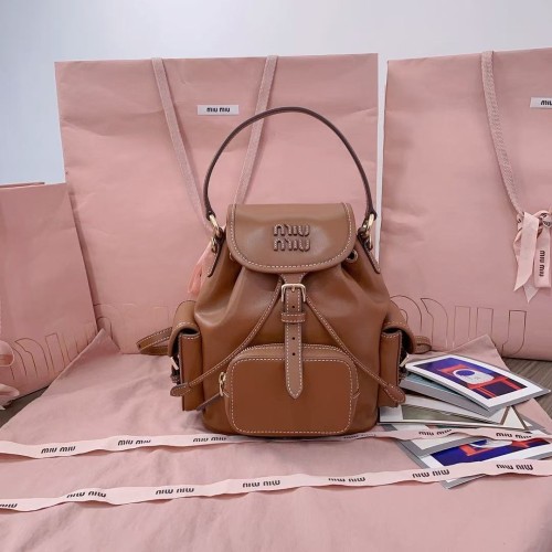 미우미우 가죽 백팩 꼬냑