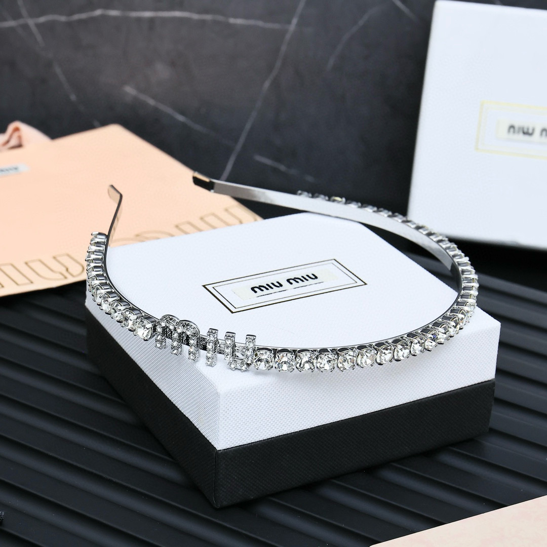 미우미우 머리띠